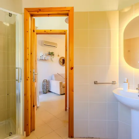 Emerald Private Compound Swimming Pool Villa SantʼAnna Arresi