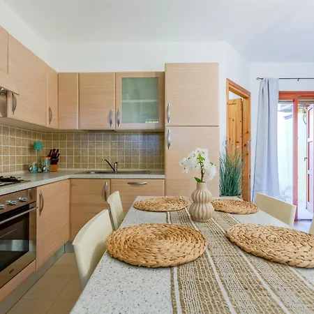 Emerald Private Compound Swimming Pool *