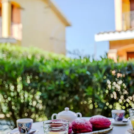 Emerald Private Compound Swimming Pool *