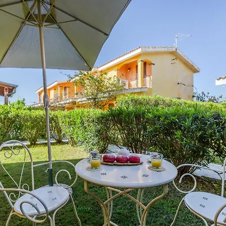 Emerald Private Compound Swimming Pool Villa SantʼAnna Arresi