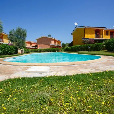 Emerald Private Compound Swimming Pool * SantʼAnna Arresi